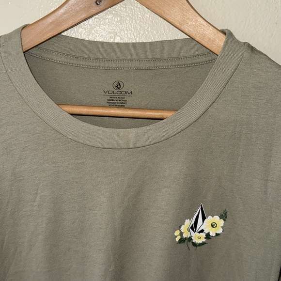VOLCOM Tee - Picture 4 of 4